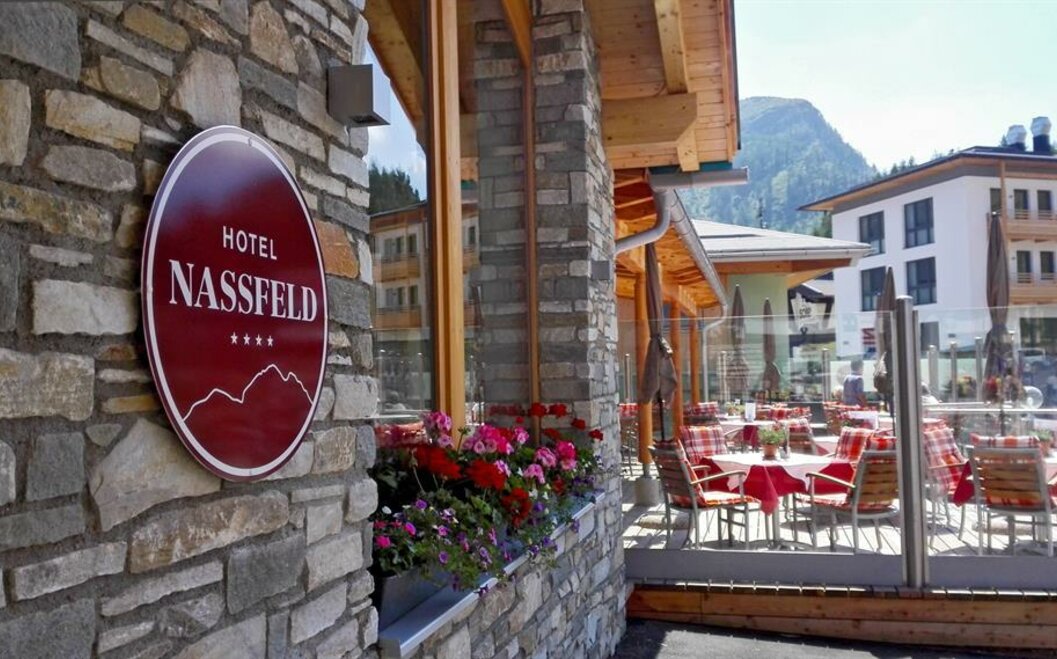 Hotel Nassfeld So Terasse 1 Hotel Nassfeld So Terasse 1