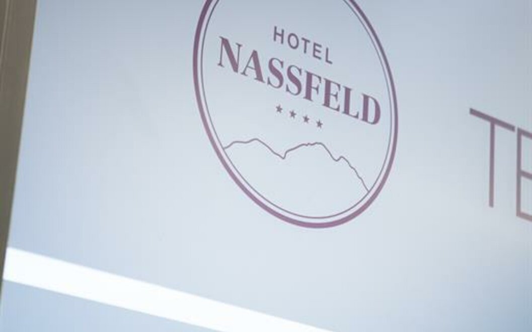 Hotel Nassfeld Eingangslogo Hotel Nassfeld Eingangslogo