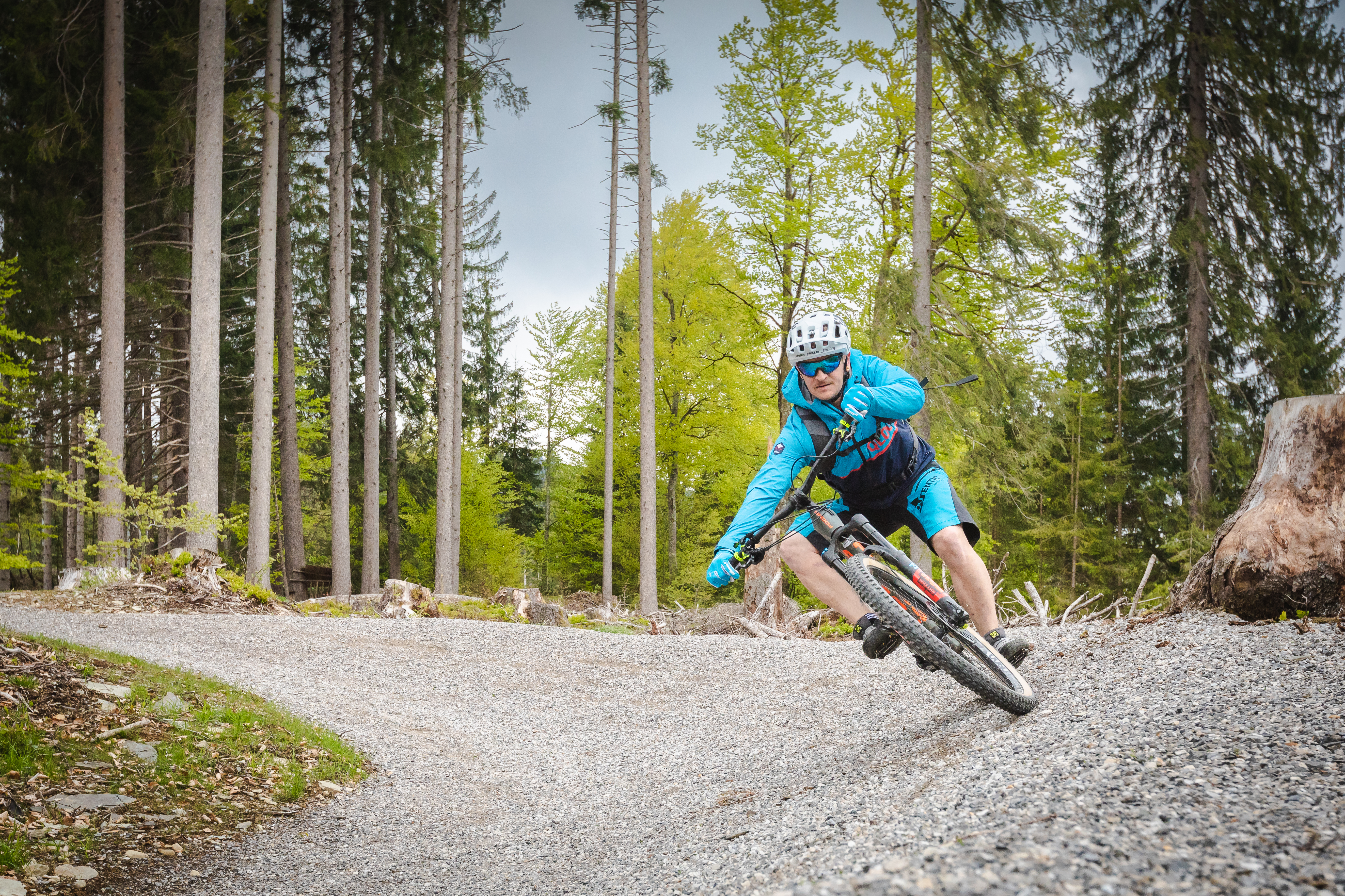 rennrad buchempfehlung Rennradtouren Raus aus München: Die schönsten Nebenstrecken für Rennradler : Eichelbaum, Björn Bücher Citizen Nighthawk Citizen Pilot Seat post Farbe:Spruce Green