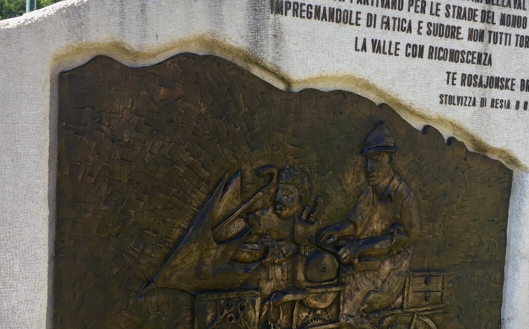 Den Scherenschleifern gewidmetes Denkmal Roland Oberdorfer